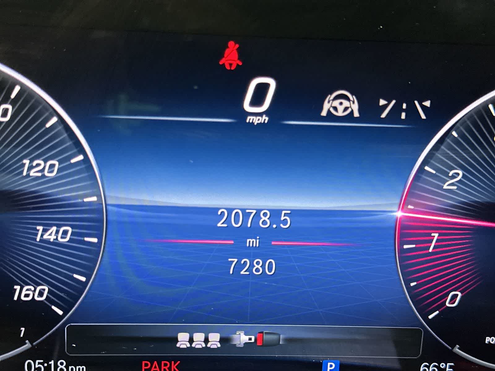 Thumbnail: 2026 Mercedes-Benz GLE - 30