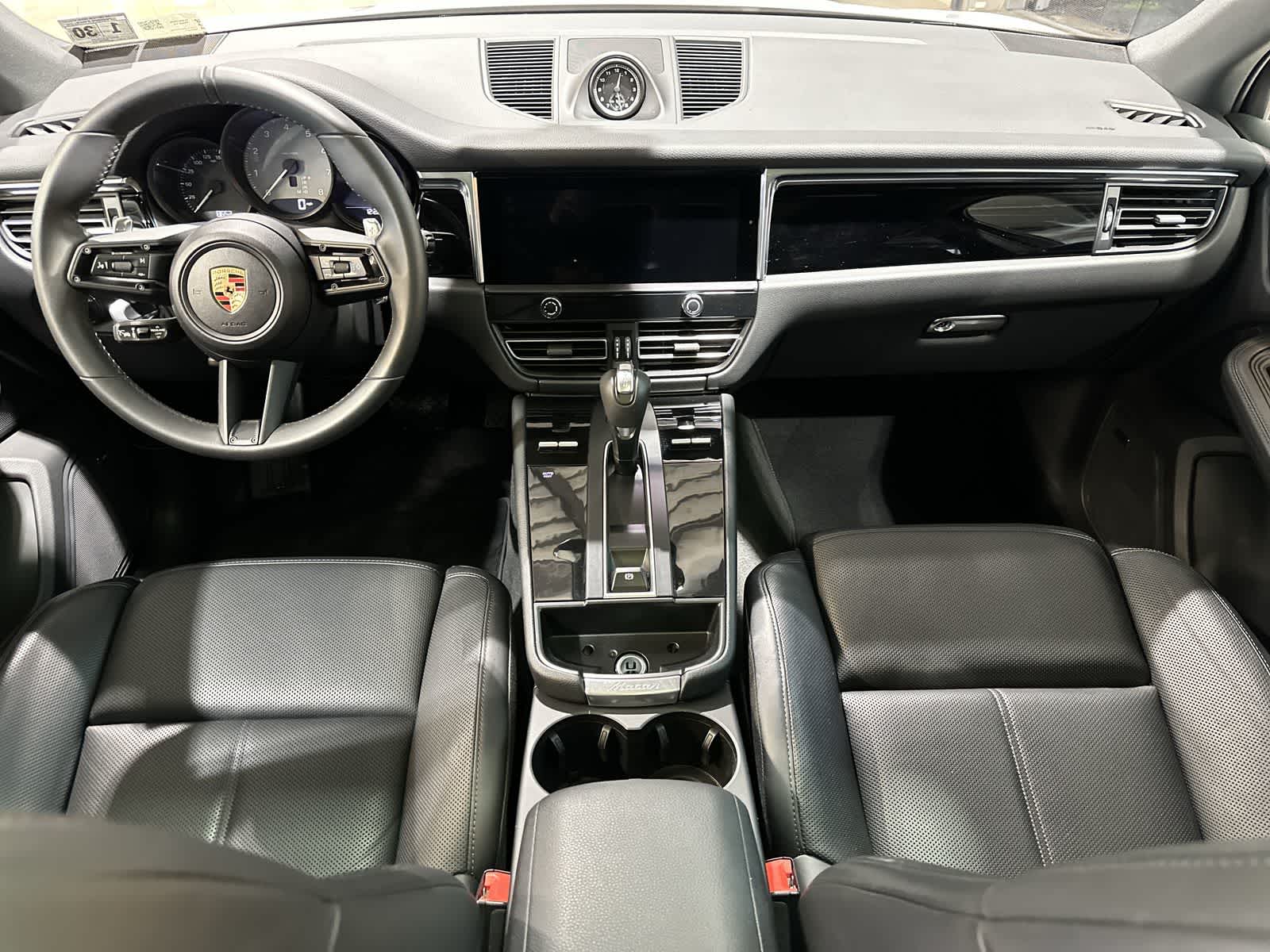 Thumbnail: 2025 Porsche Macan - 22