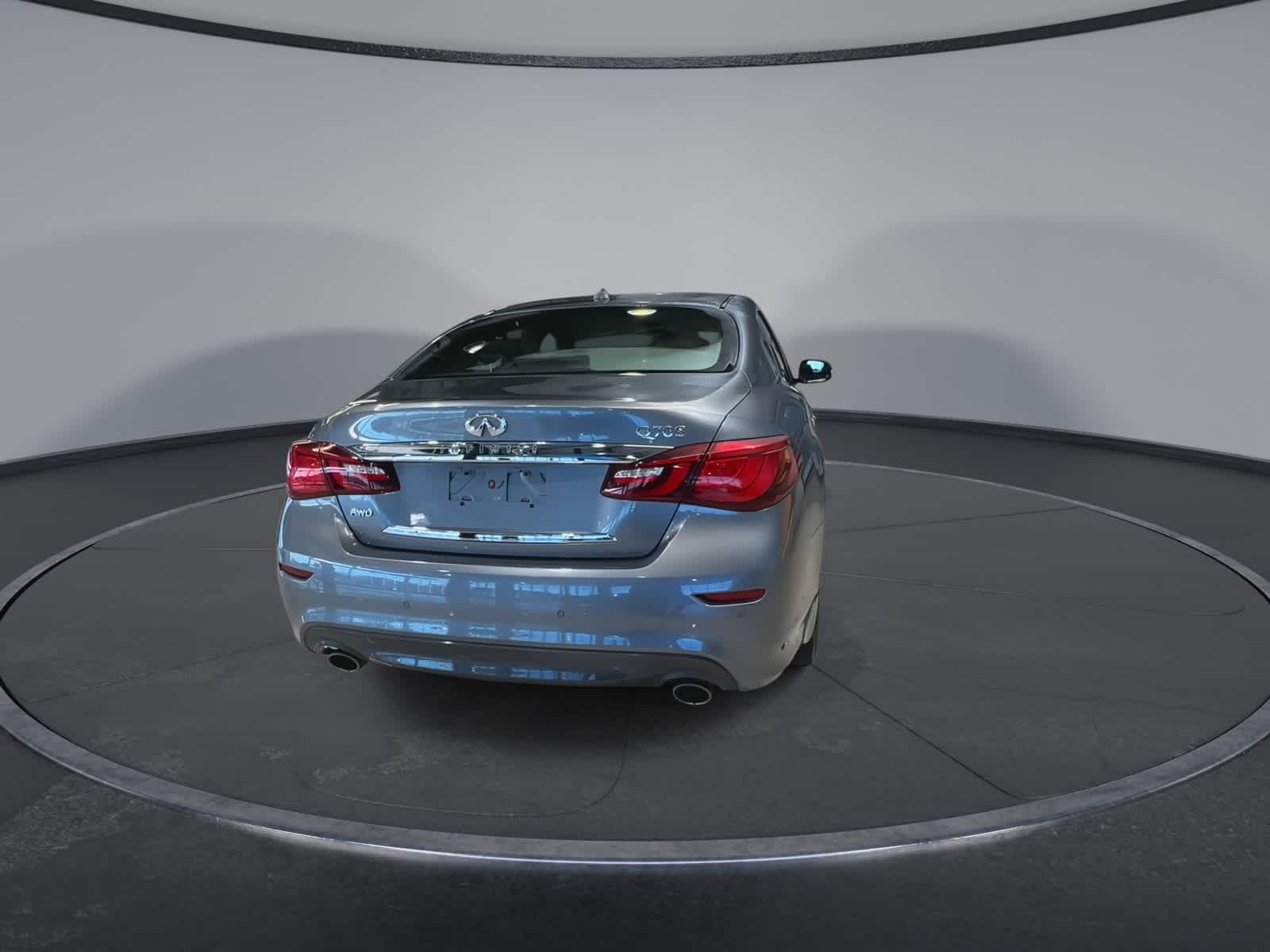 Thumbnail: 2017 INFINITI Q70 - 10