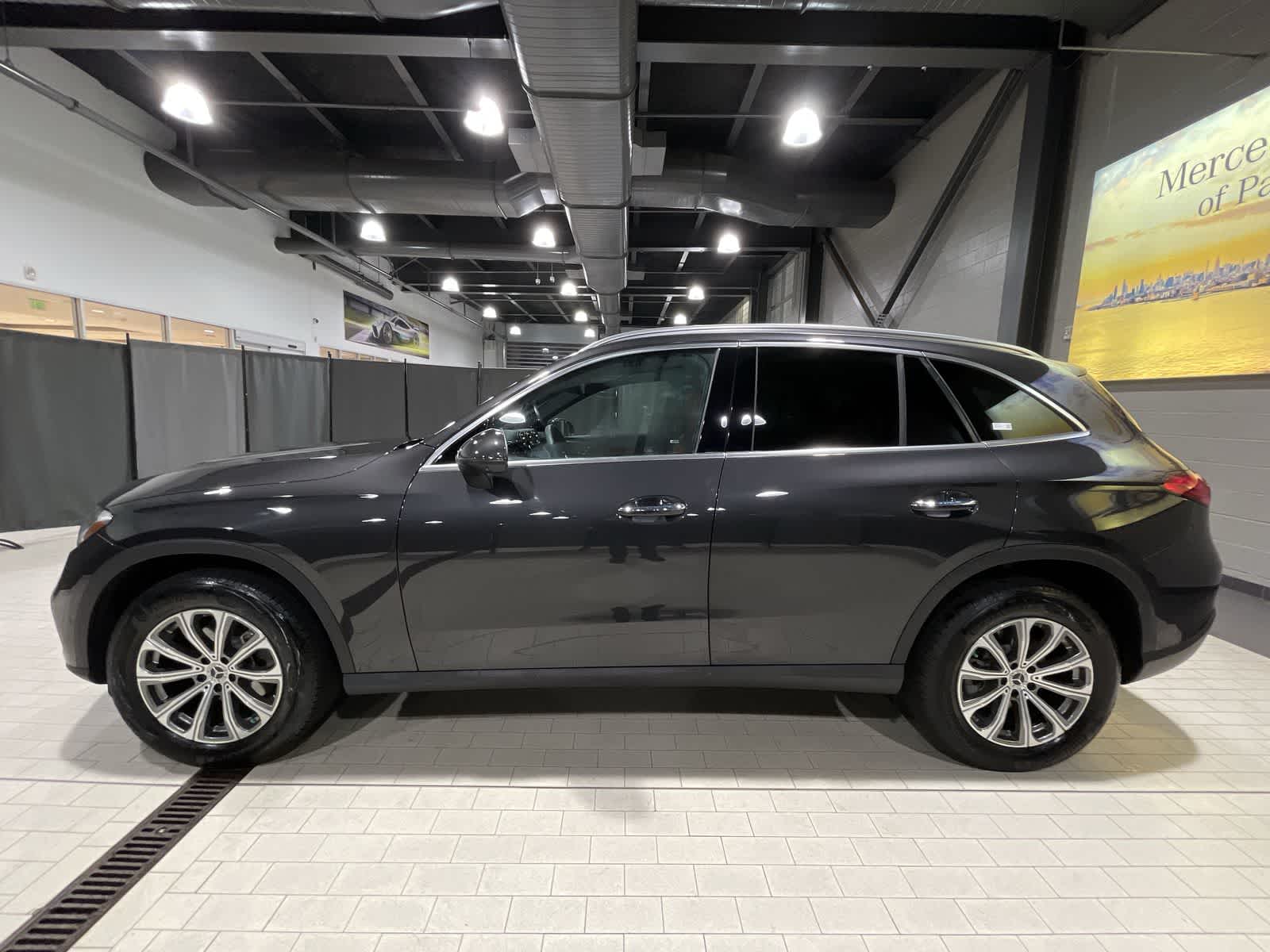 Thumbnail: 2025 Mercedes-Benz GLC - 15