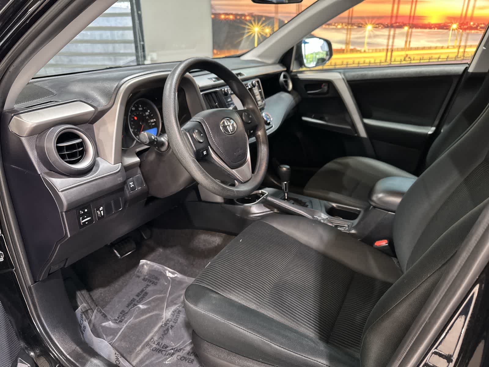Thumbnail: 2016 Toyota RAV4 - 14