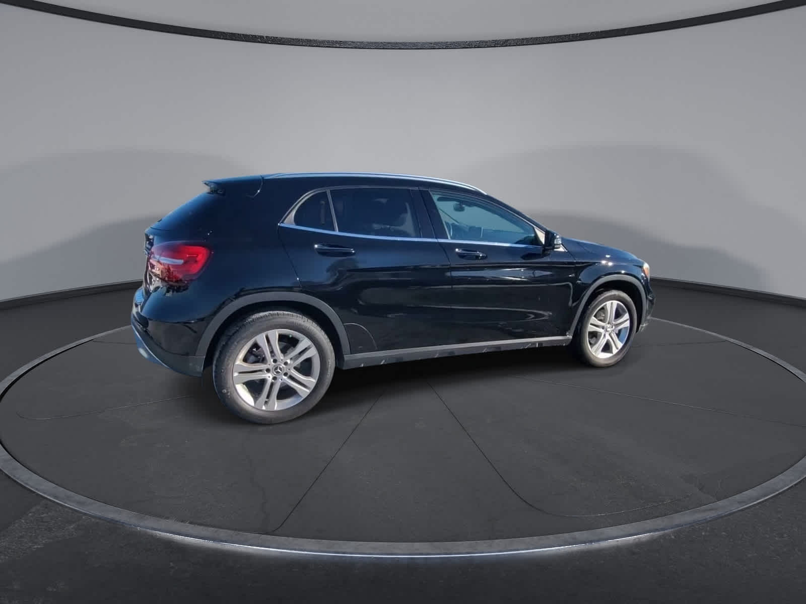 Thumbnail: 2020 Mercedes-Benz GLA - 2