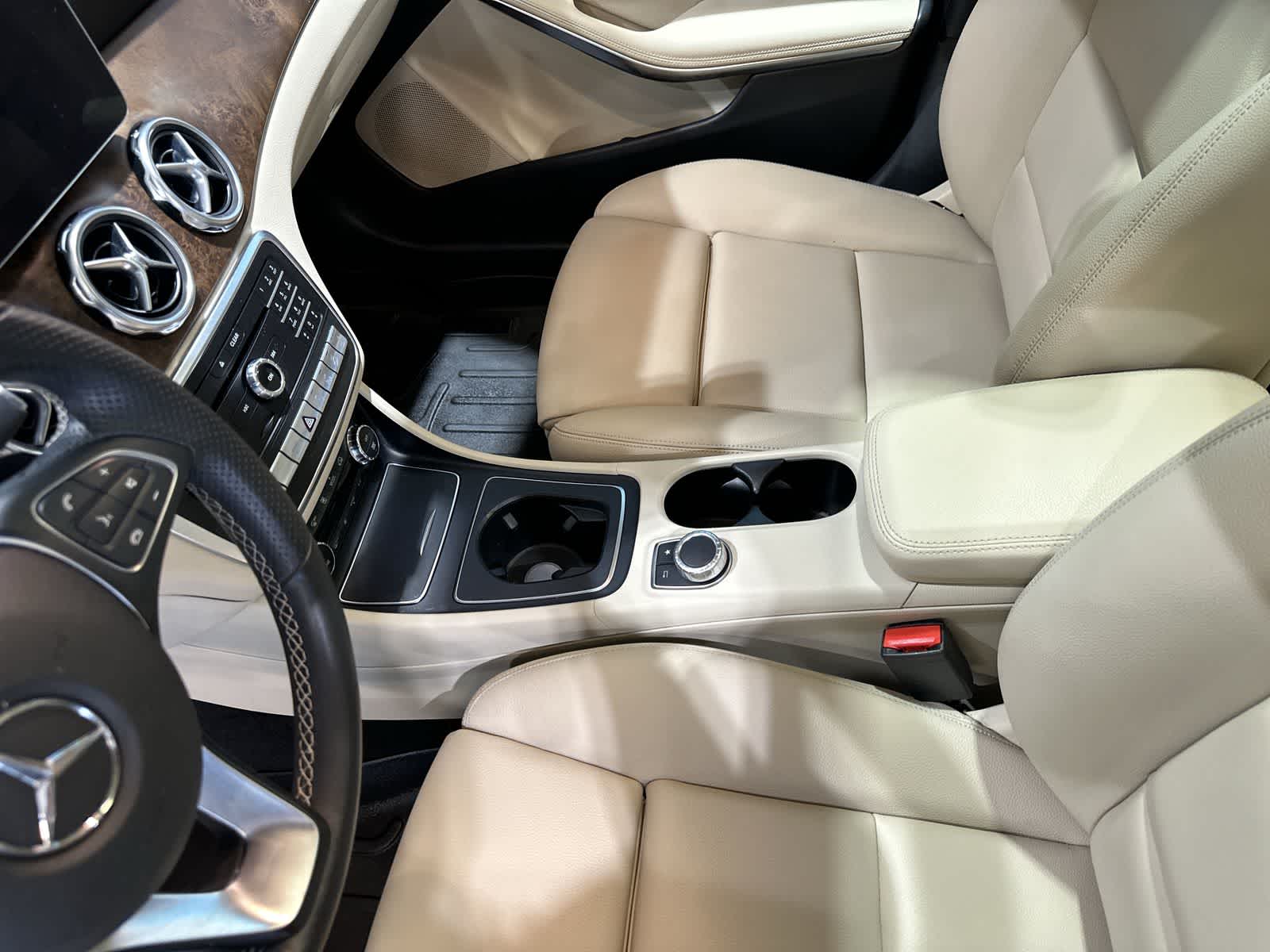 Thumbnail: 2019 Mercedes-Benz GLA - 28