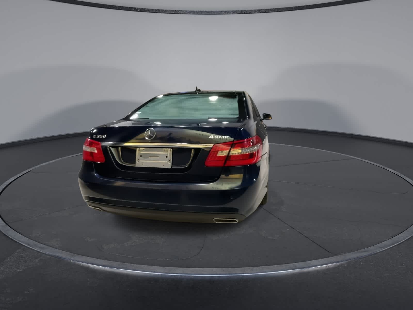 Thumbnail: 2013 Mercedes-Benz E-Class - 10