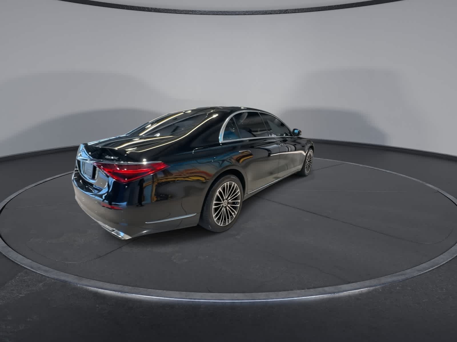 Thumbnail: 2024 Mercedes-Benz S-Class - 13
