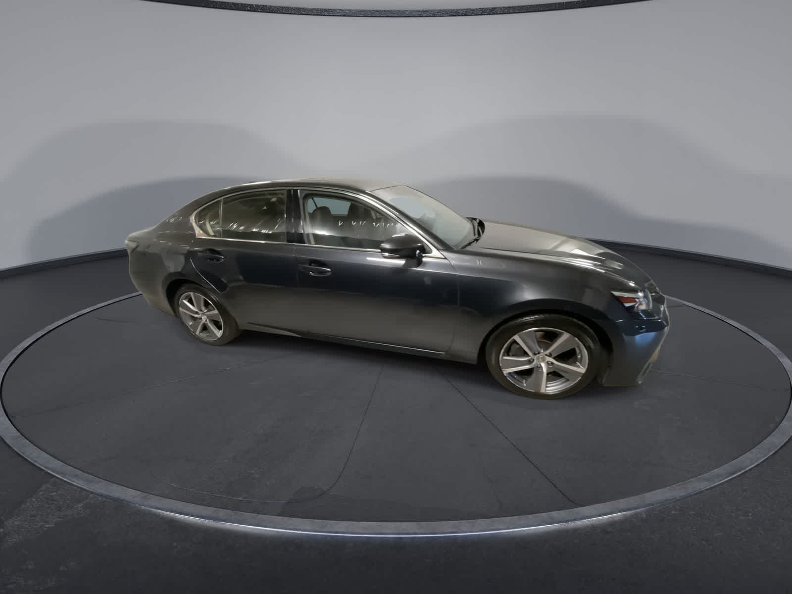 Thumbnail: 2018 Lexus GS - 2