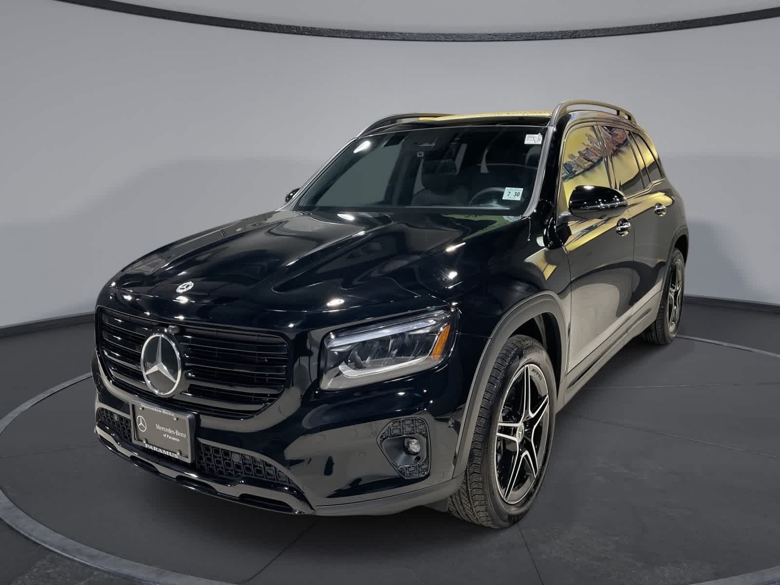 Thumbnail: 2025 Mercedes-Benz GLB - 1