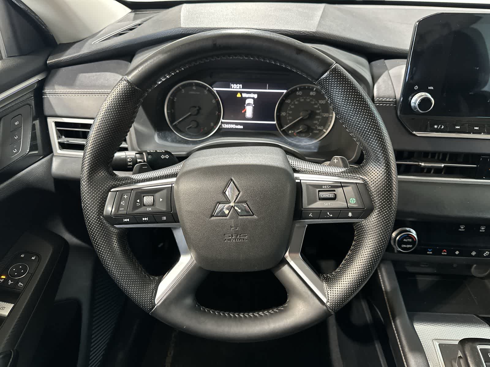 Thumbnail: 2022 Mitsubishi Outlander - 27