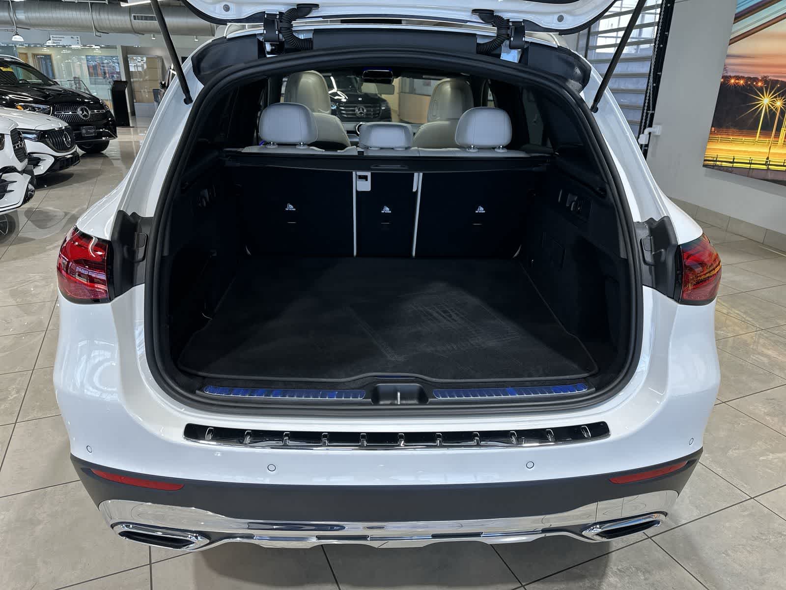 Thumbnail: 2026 Mercedes-Benz GLC - 31