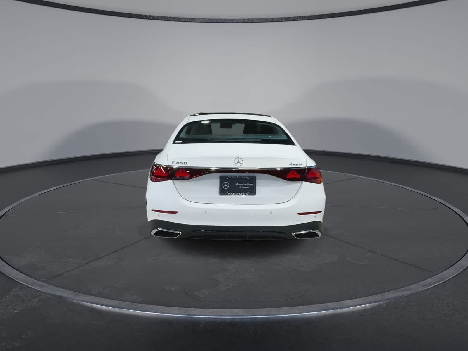 Thumbnail: 2025 Mercedes-Benz E-Class - 10