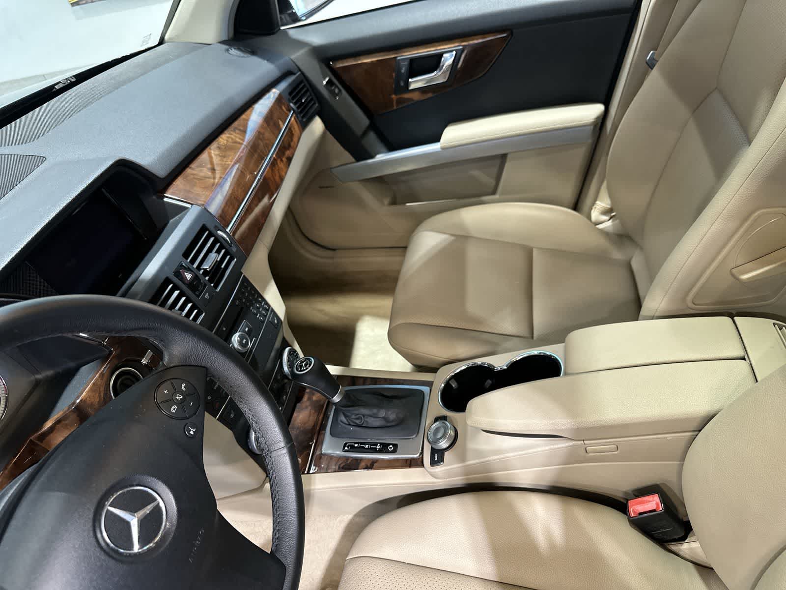 Thumbnail: 2010 Mercedes-Benz GLK - 28