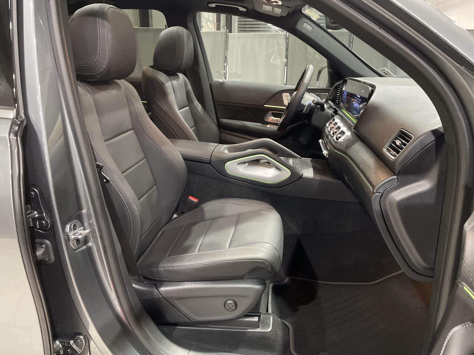 Thumbnail: 2025 Mercedes-Benz GLE - 26