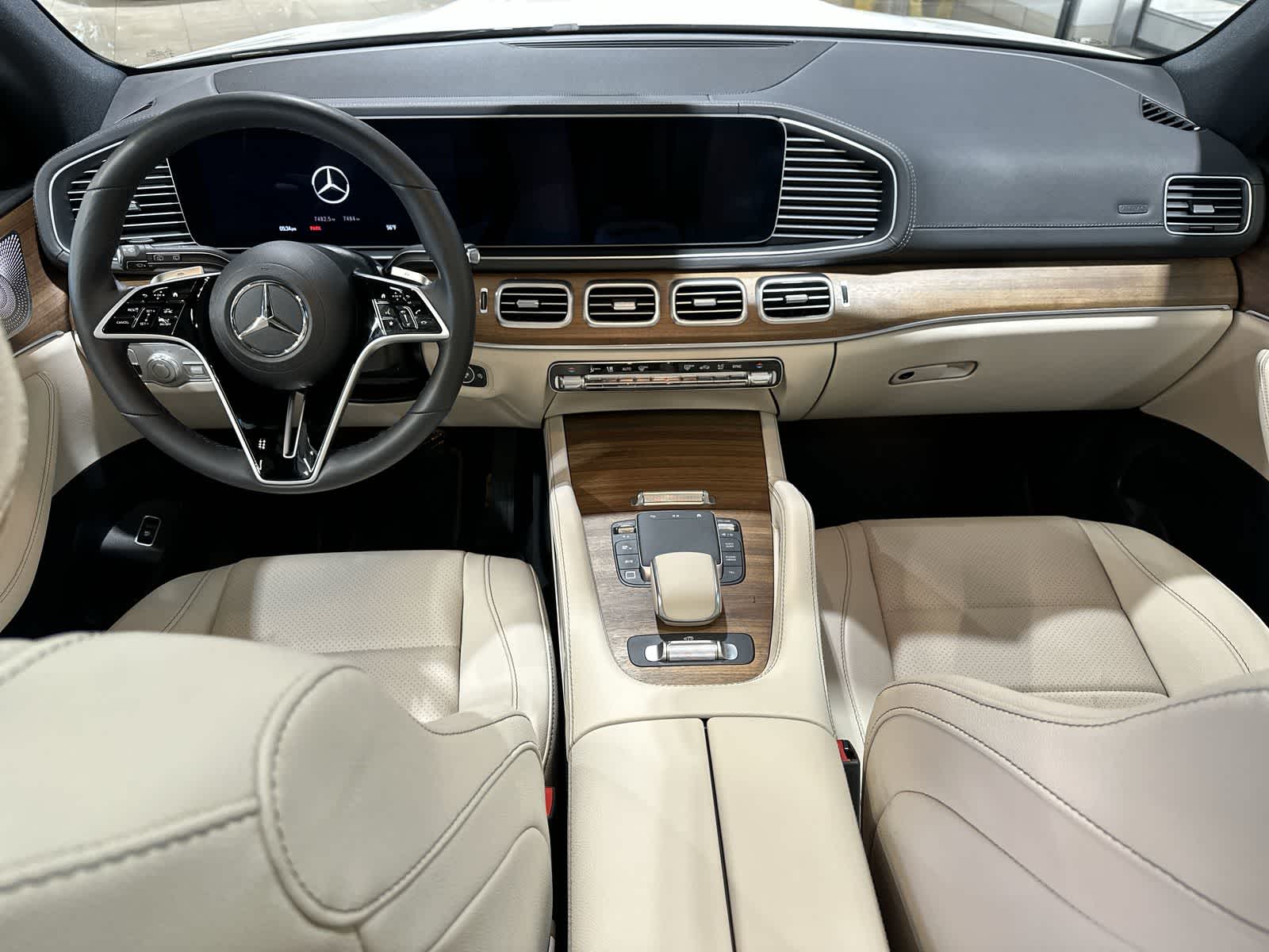 Thumbnail: 2025 Mercedes-Benz GLS - 22