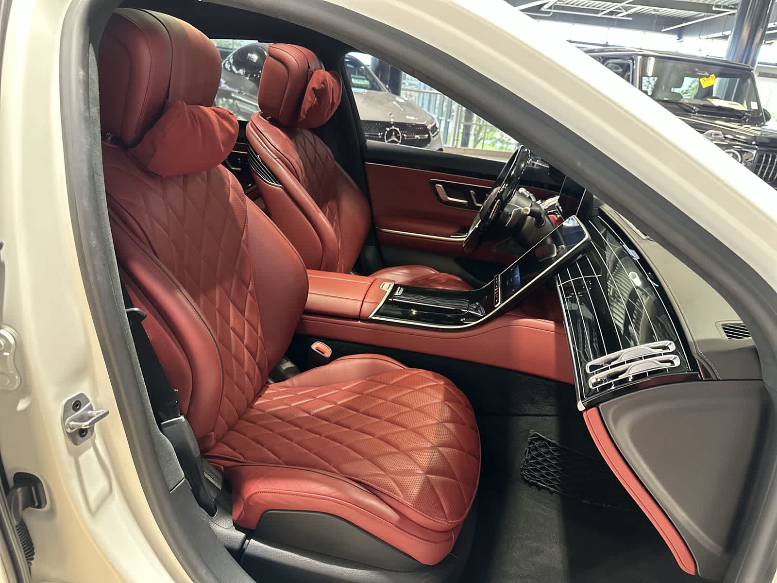 Thumbnail: 2023 Mercedes-Benz S-Class - 26