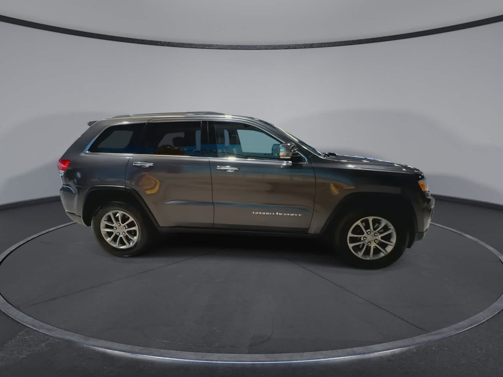 Thumbnail: 2015 Jeep Grand Cherokee - 13