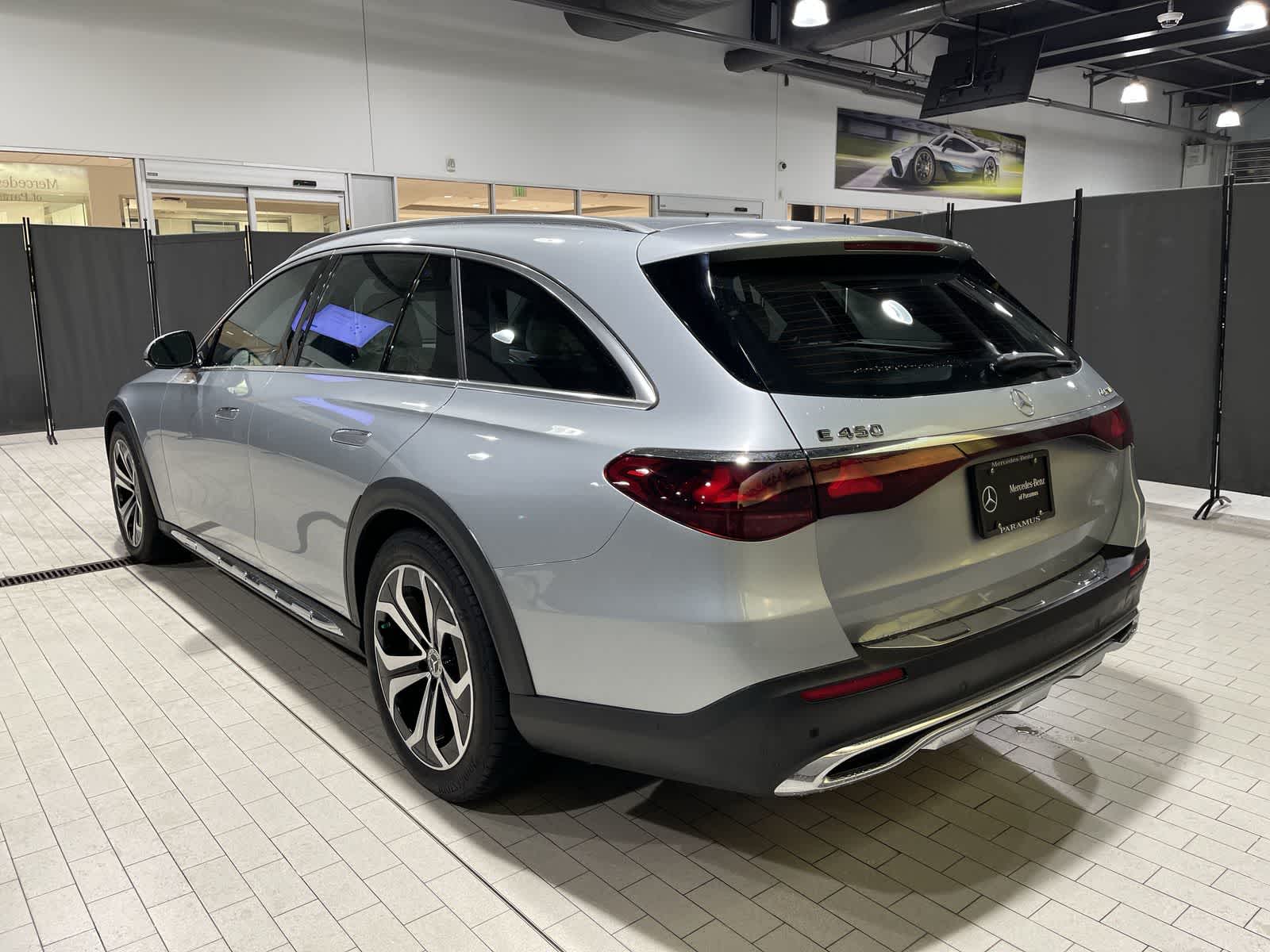 Thumbnail: 2025 Mercedes-Benz E-Class - 16