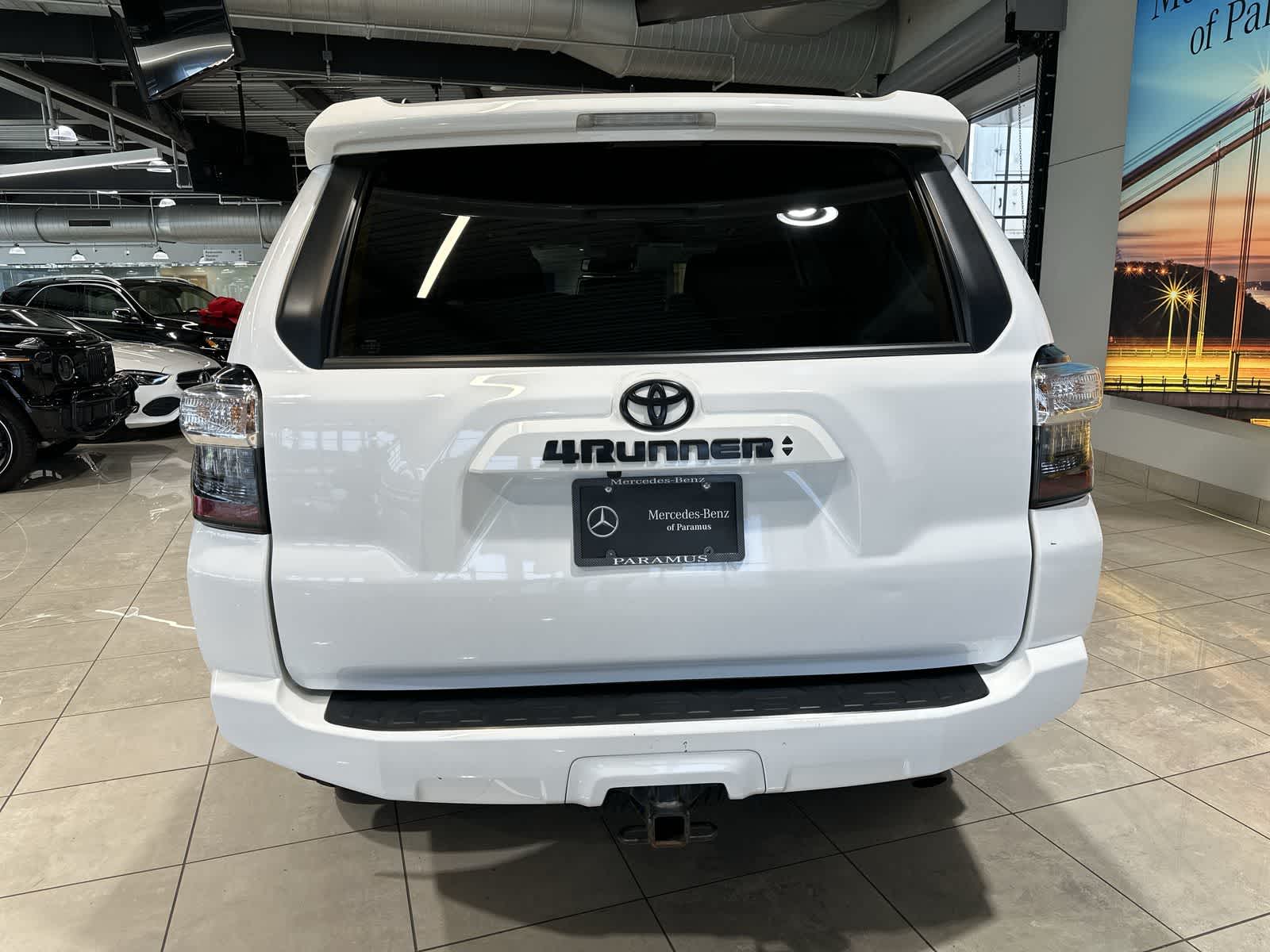 Thumbnail: 2023 Toyota 4Runner - 17