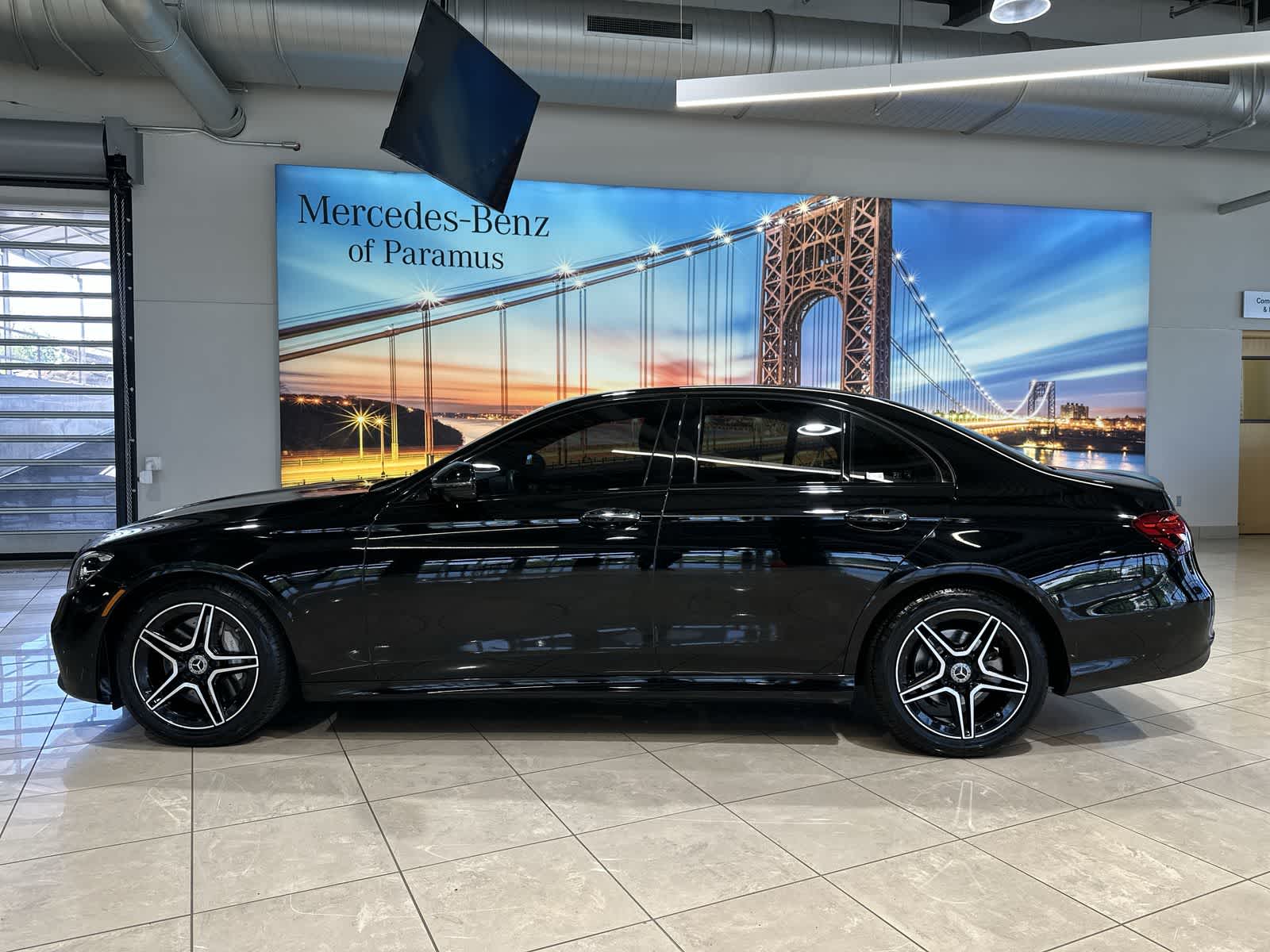 Thumbnail: 2023 Mercedes-Benz E-Class - 15