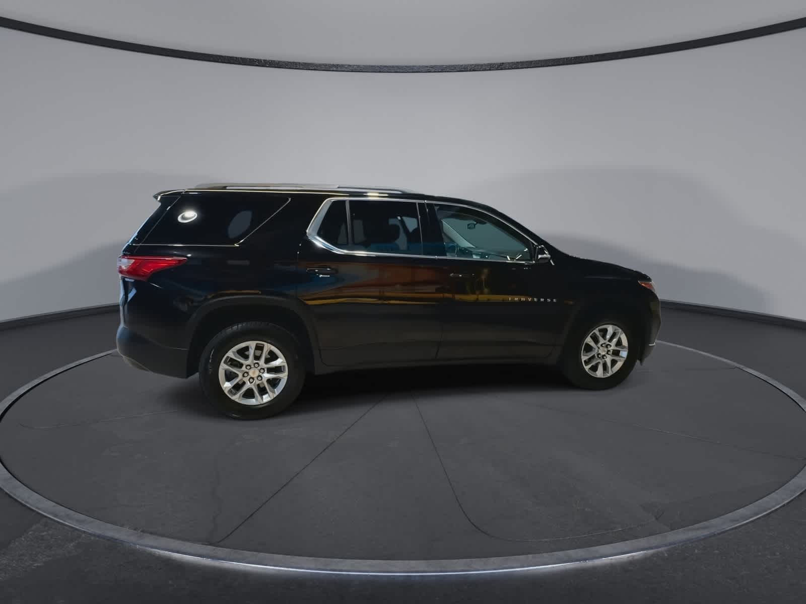 Thumbnail: 2019 Chevrolet Traverse - 12