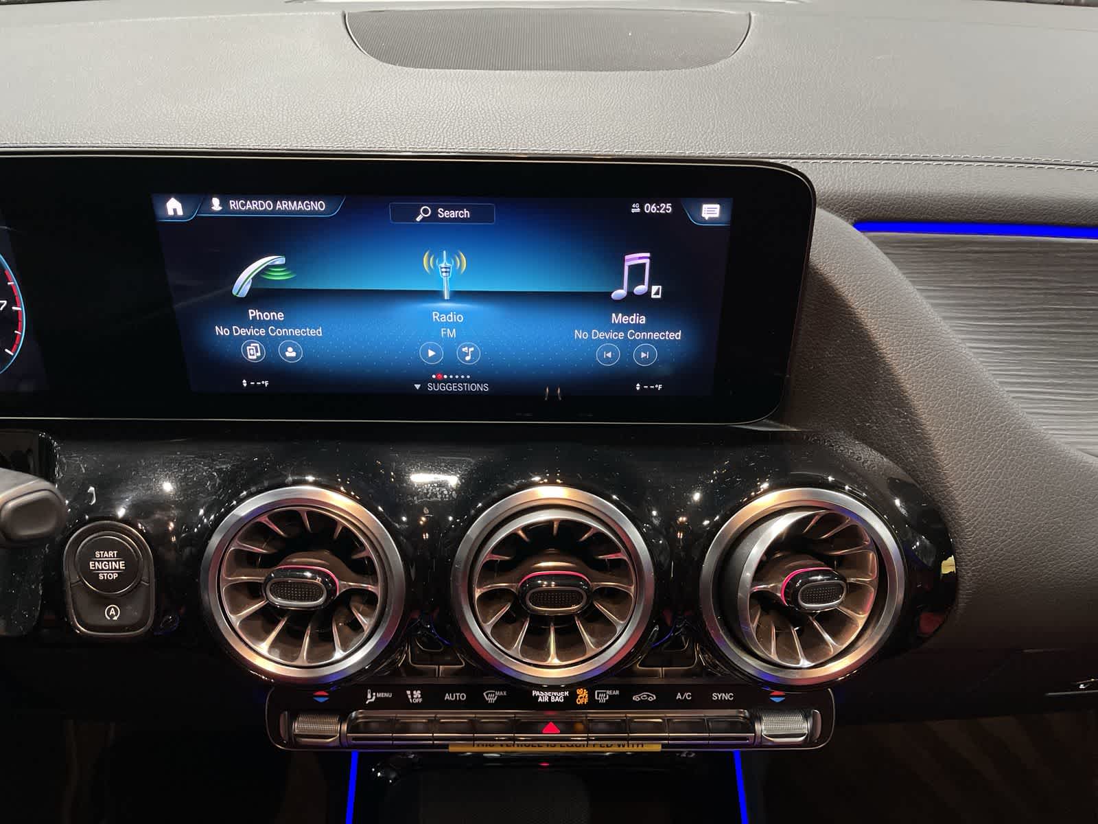 Thumbnail: 2022 Mercedes-Benz GLA - 28