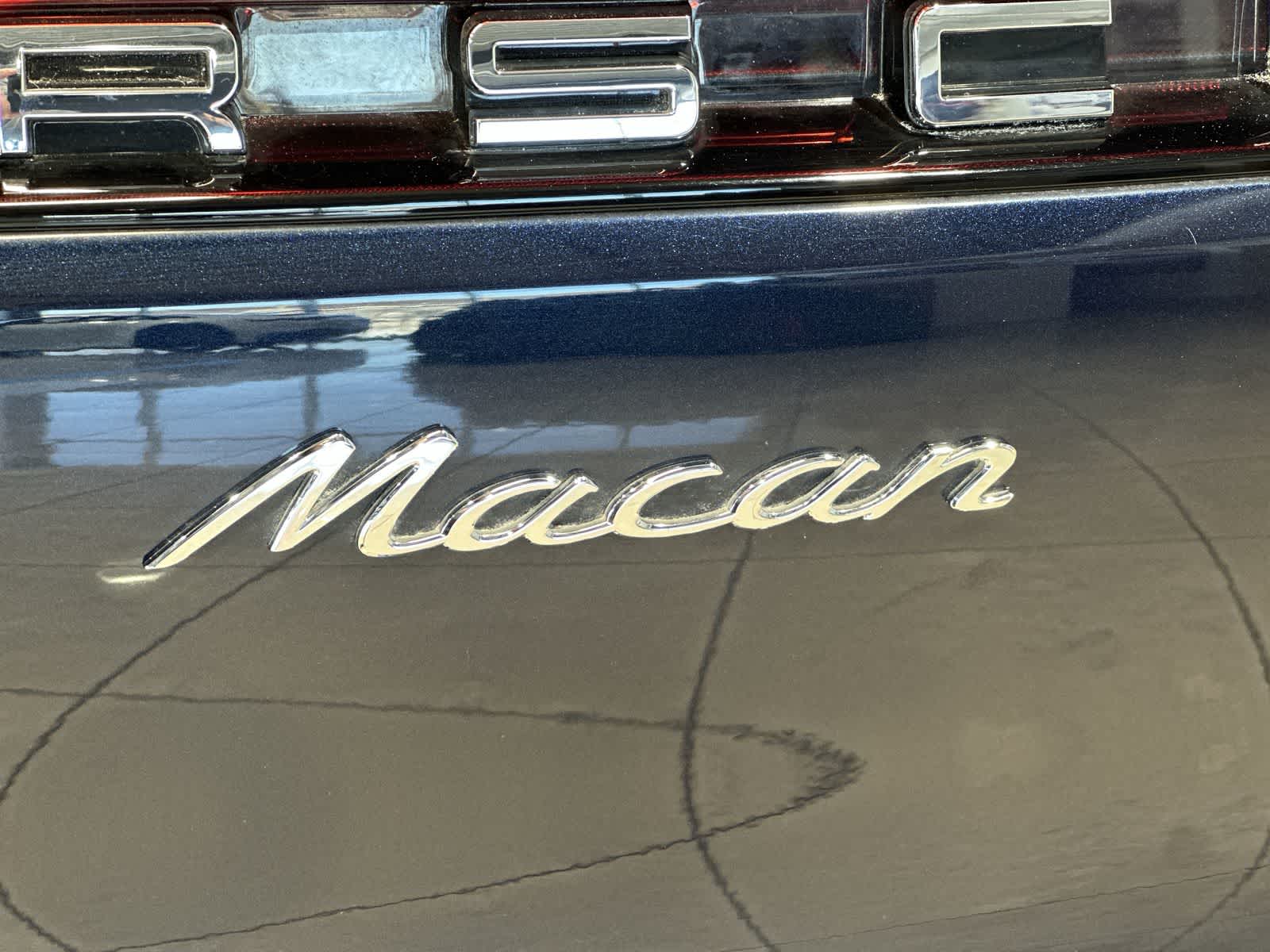 Thumbnail: 2022 Porsche Macan - 19