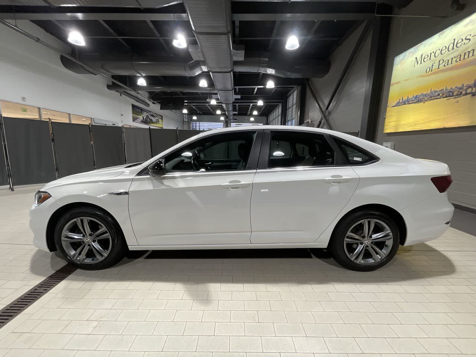 Thumbnail: 2019 Volkswagen Jetta - 15