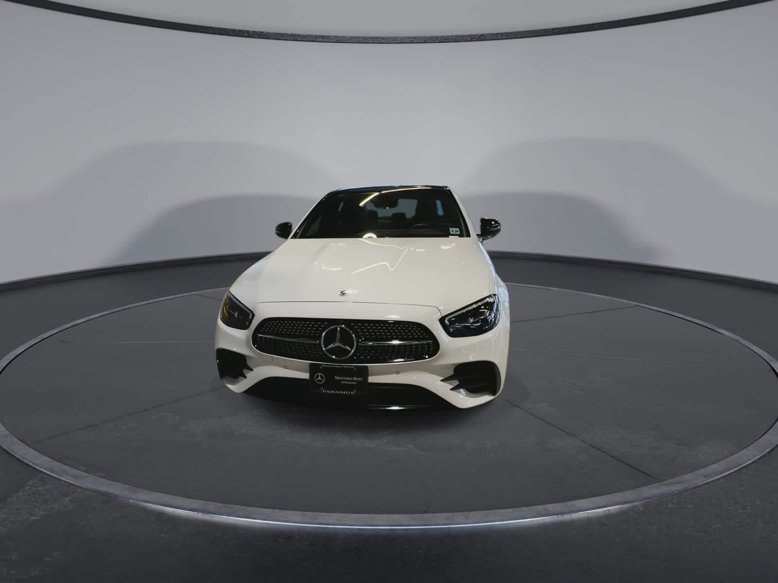 Thumbnail: 2023 Mercedes-Benz E-Class - 4