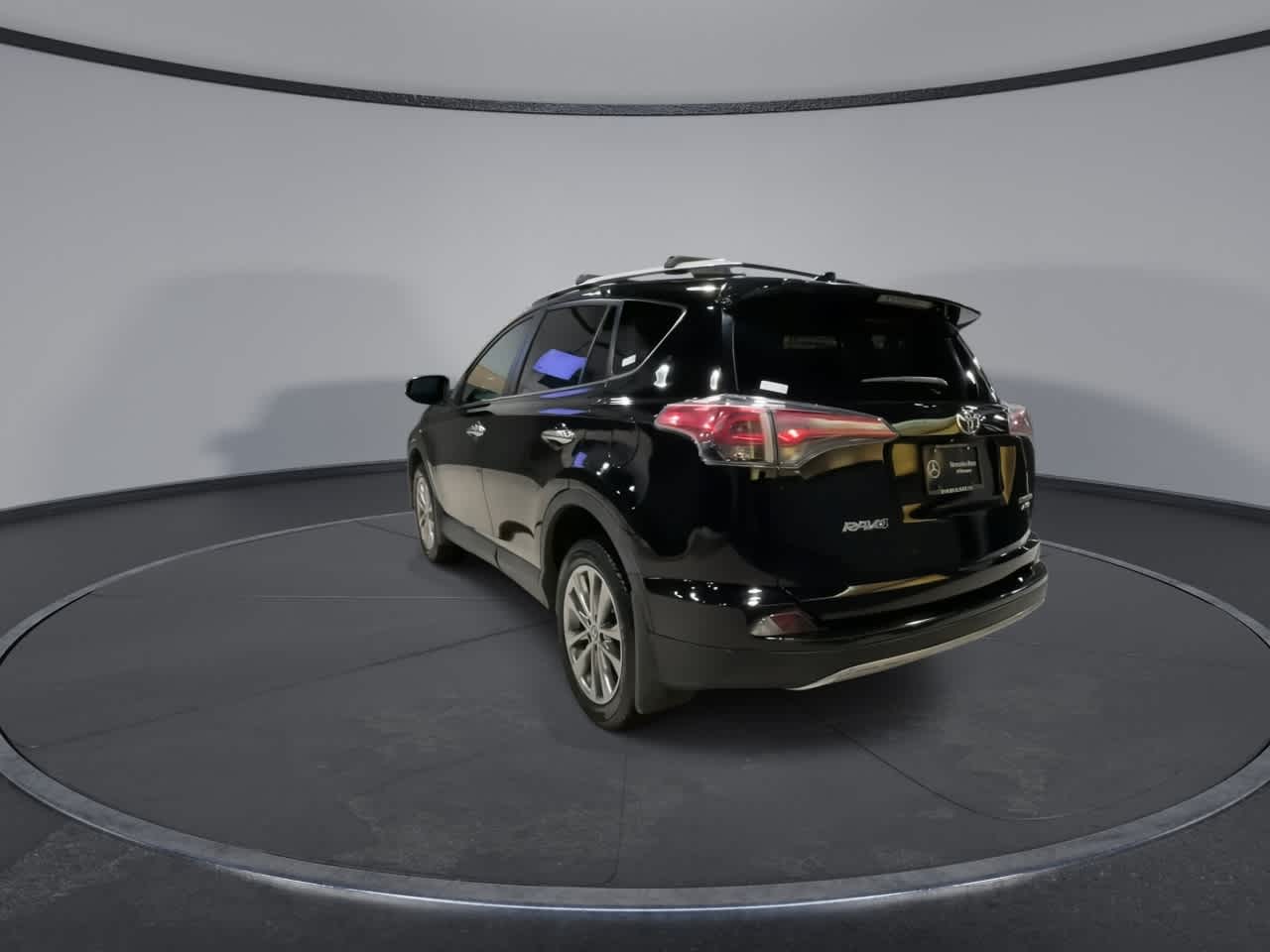 Thumbnail: 2016 Toyota RAV4 - 10