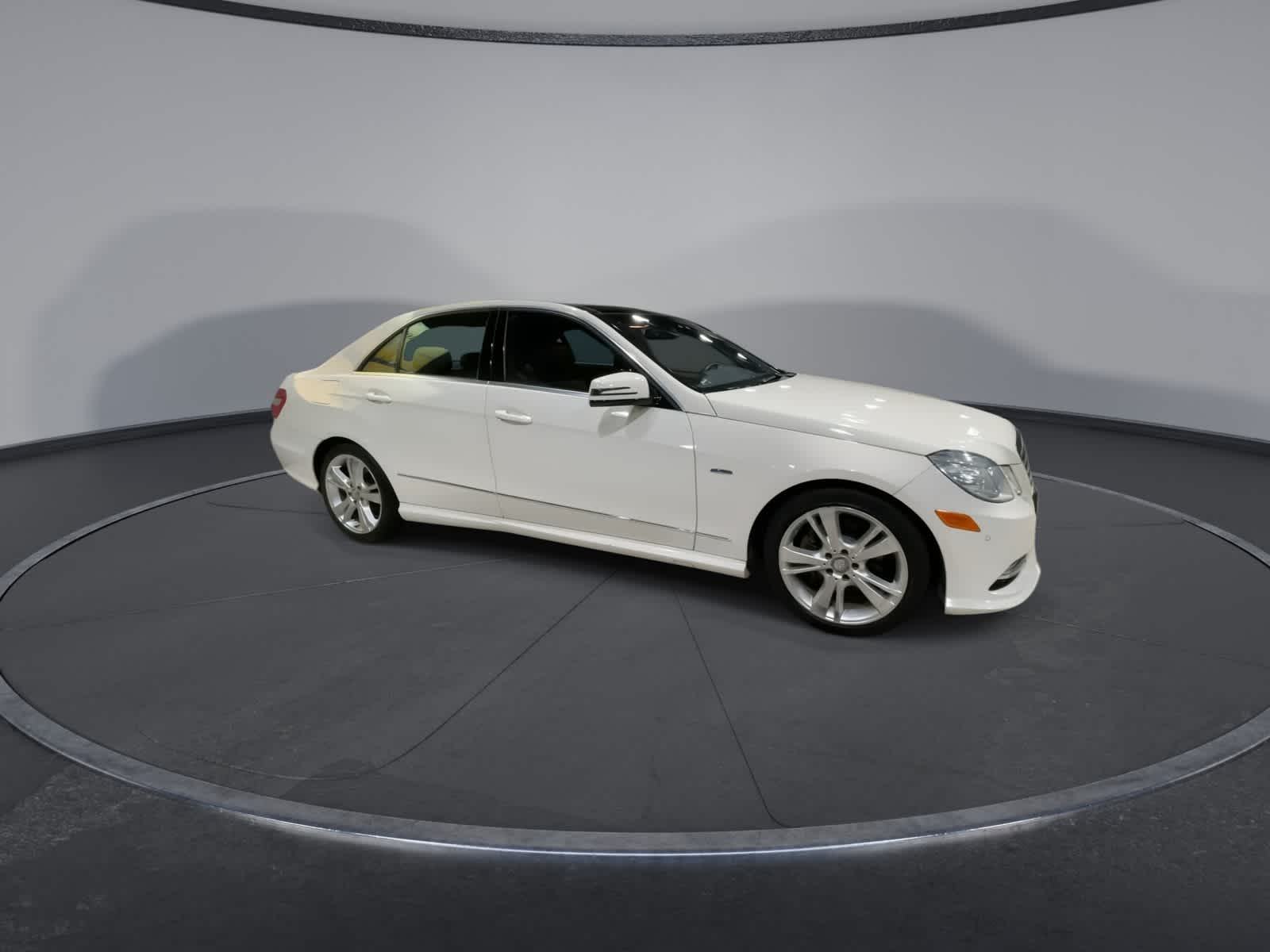 Thumbnail: 2012 Mercedes-Benz E-Class - 2