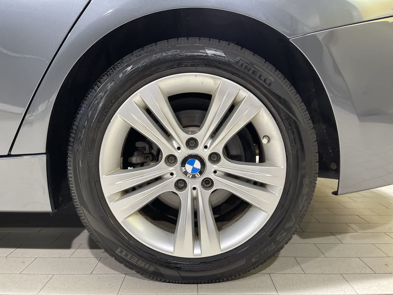 Thumbnail: 2016 BMW 3 Series - 20
