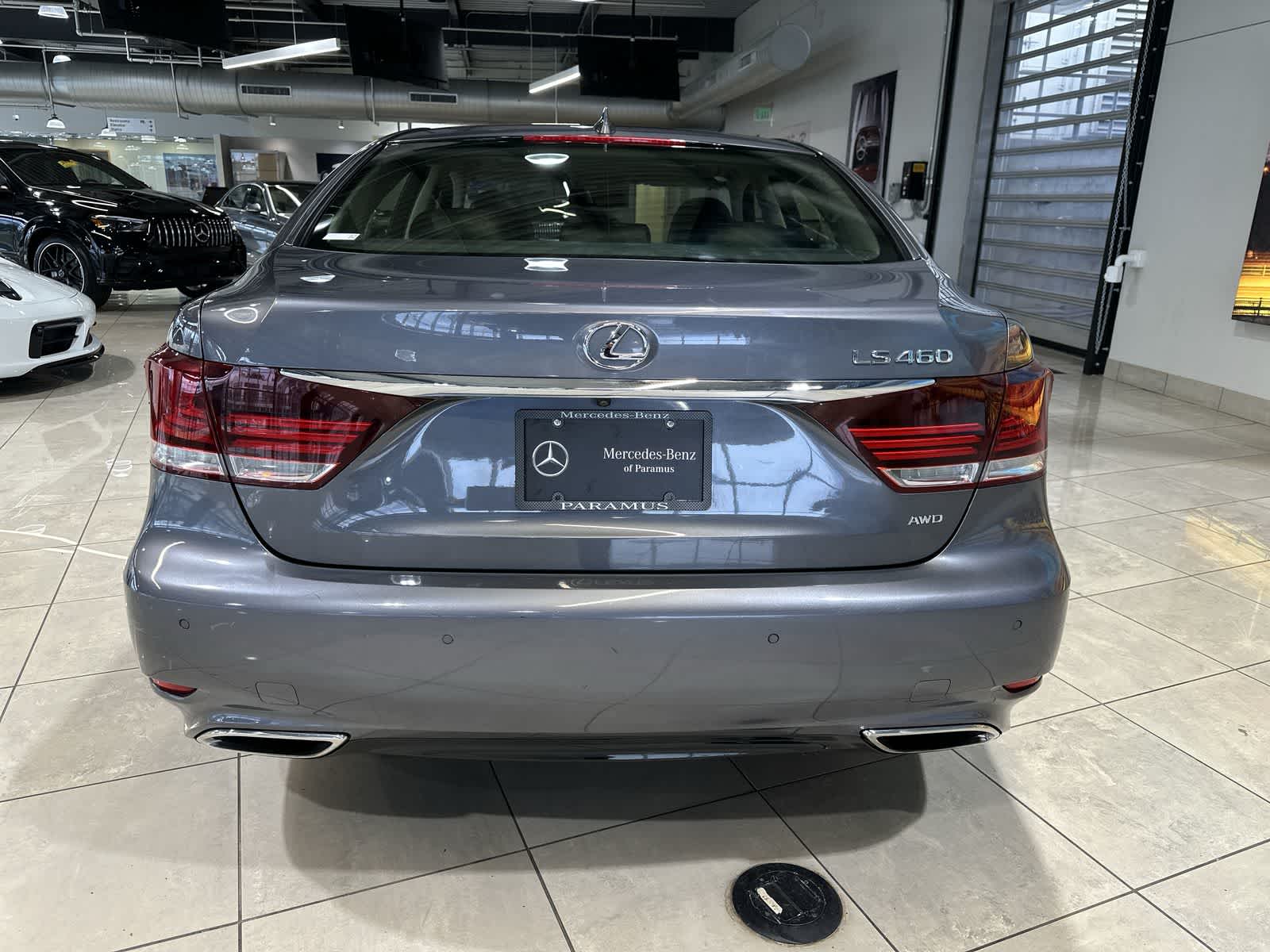 Thumbnail: 2016 Lexus LS - 17