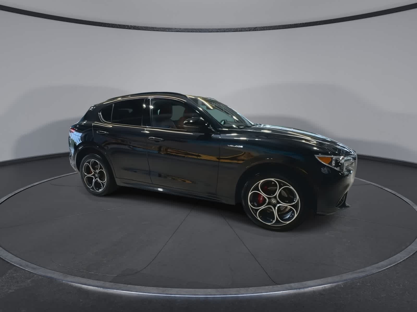 Thumbnail: 2022 Alfa Romeo Stelvio - 13