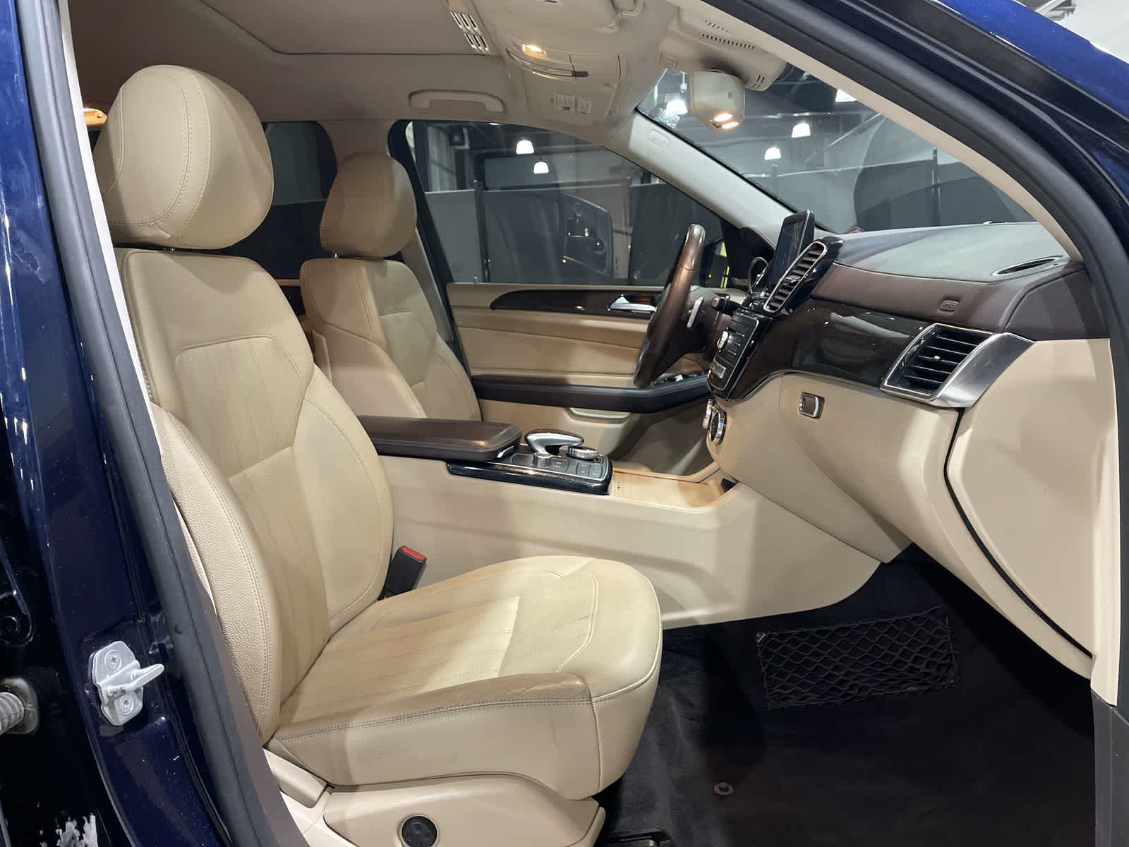 Thumbnail: 2017 Mercedes-Benz GLS - 26