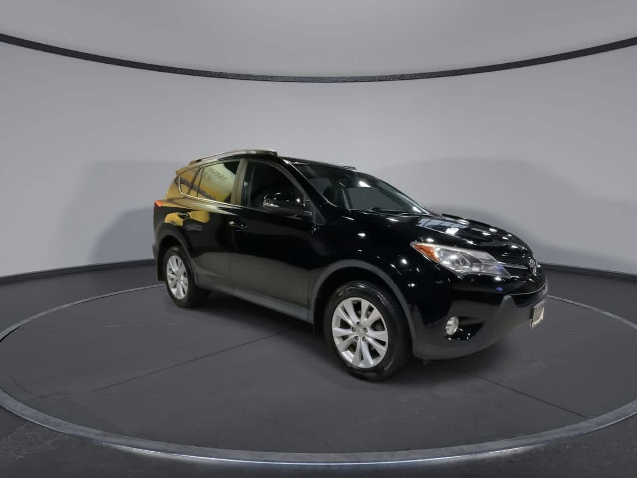 Thumbnail: 2015 Toyota RAV4 - 3