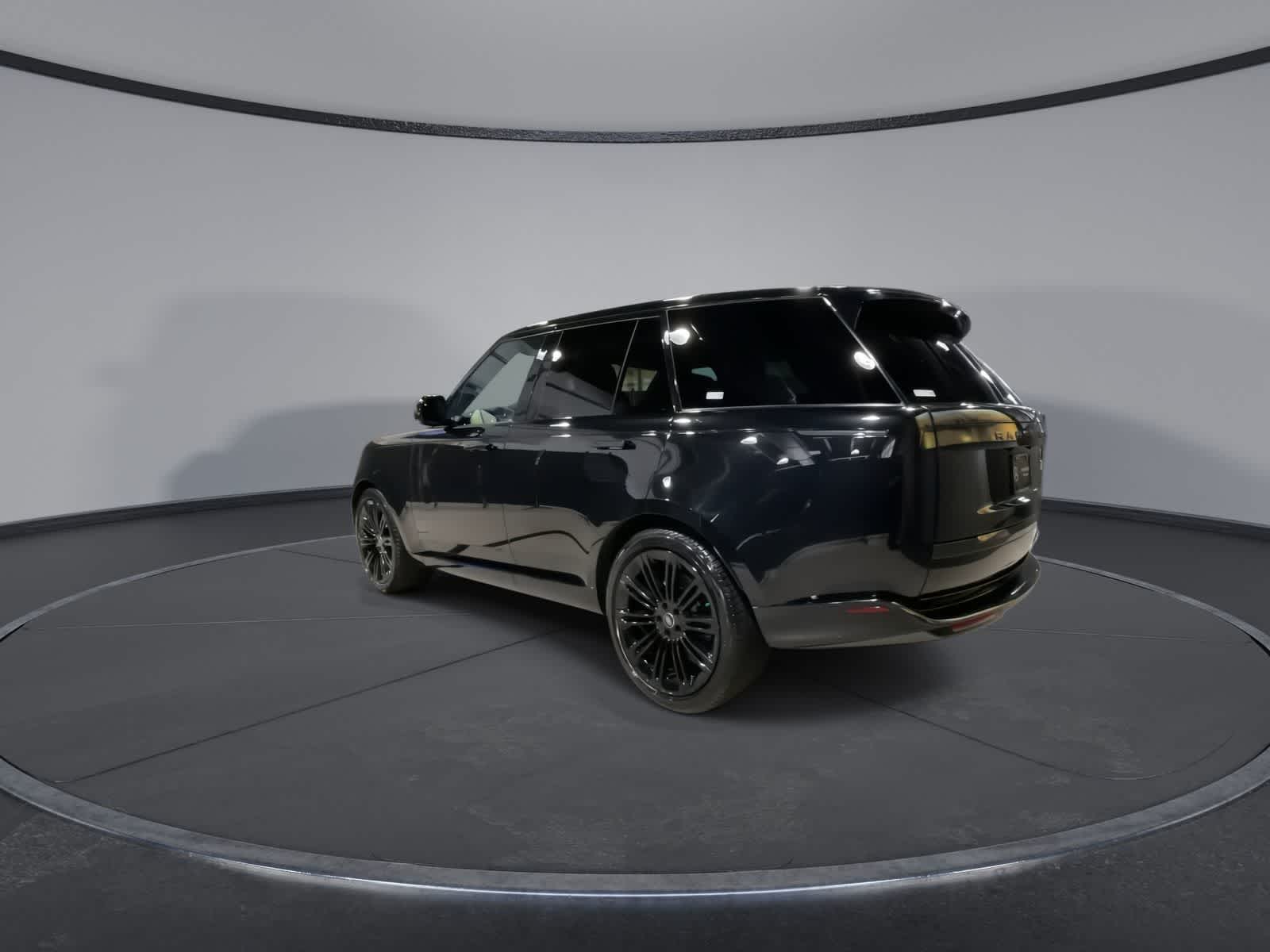 Thumbnail: 2023 Land Rover Range Rover - 9