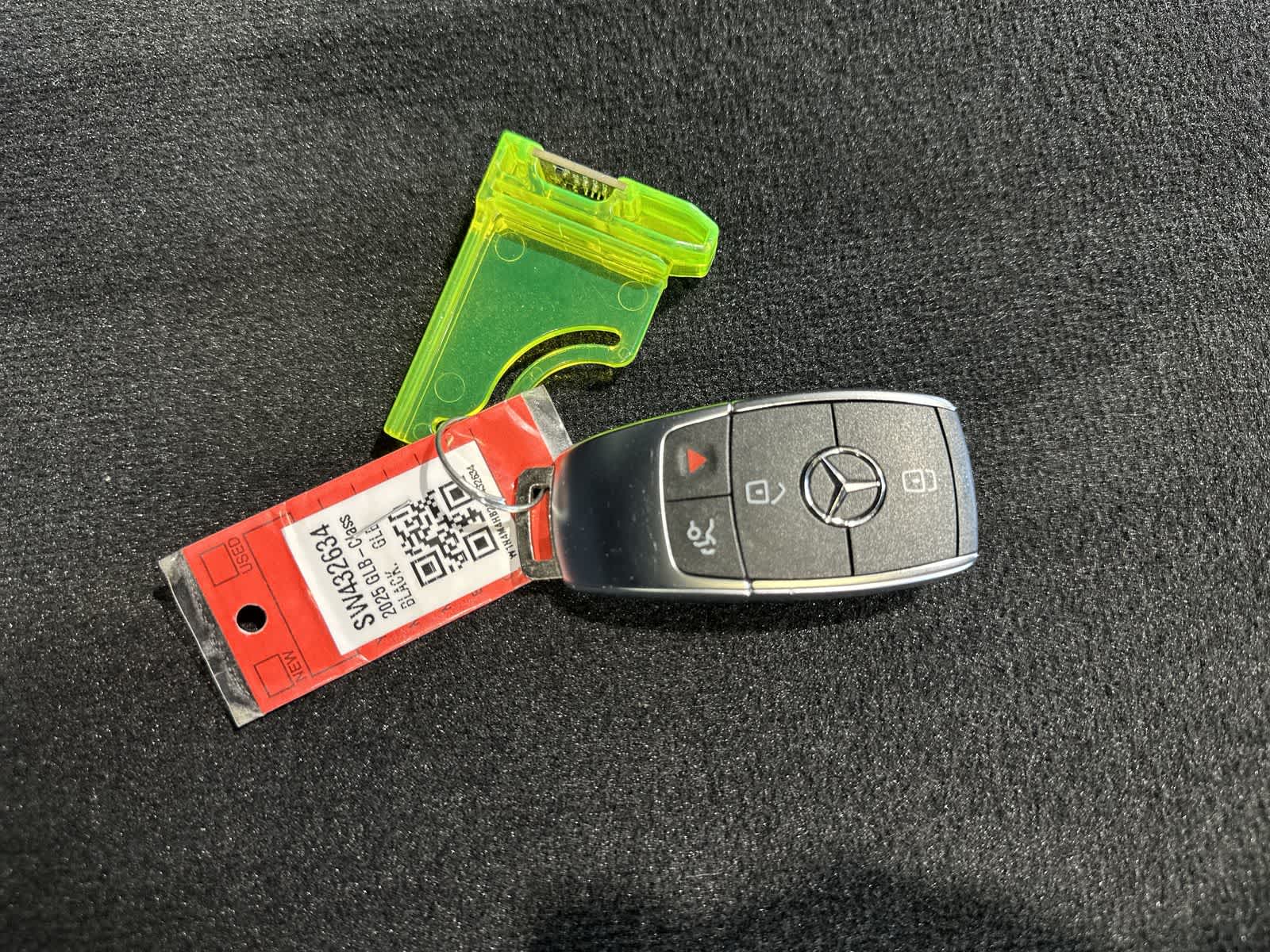 Thumbnail: 2025 Mercedes-Benz GLB - 20