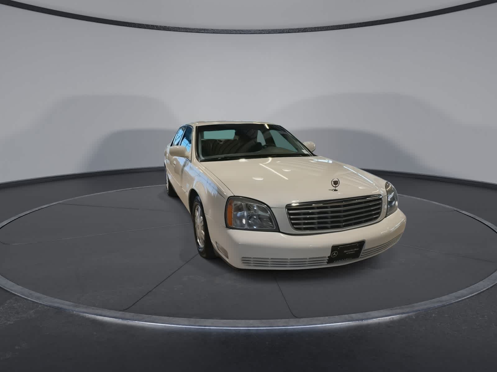 Thumbnail: 2003 Cadillac DeVille - 3