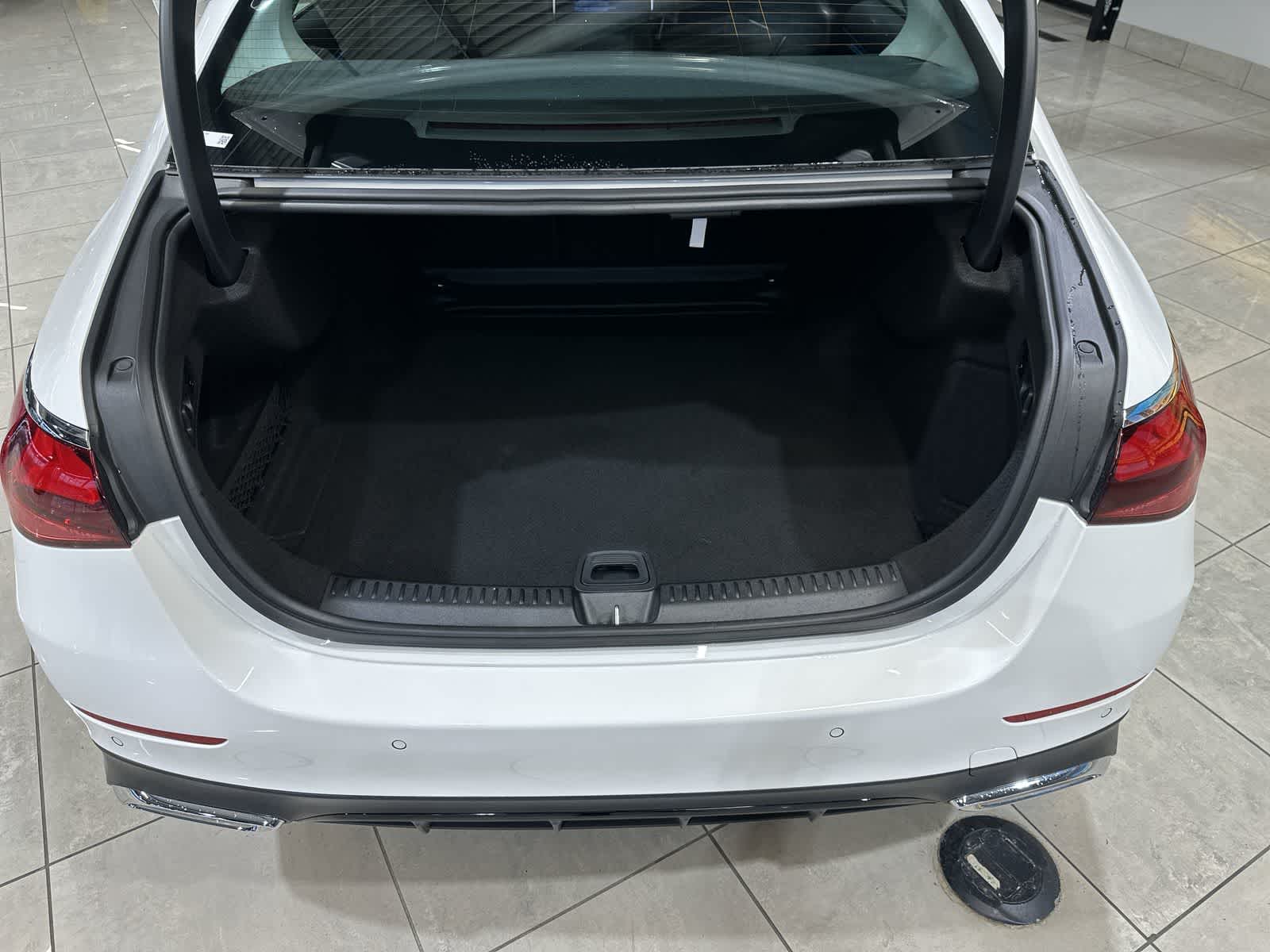 Thumbnail: 2025 Mercedes-Benz E-Class - 31