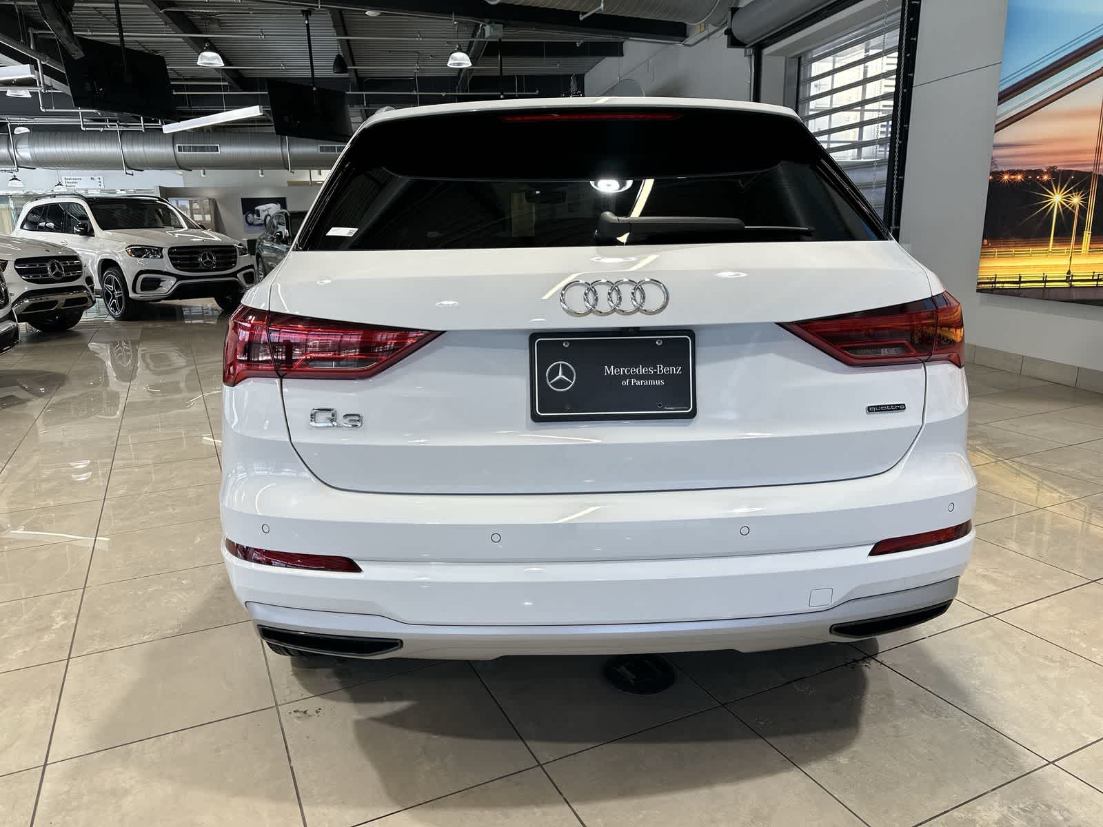 Thumbnail: 2019 Audi Q3 - 17