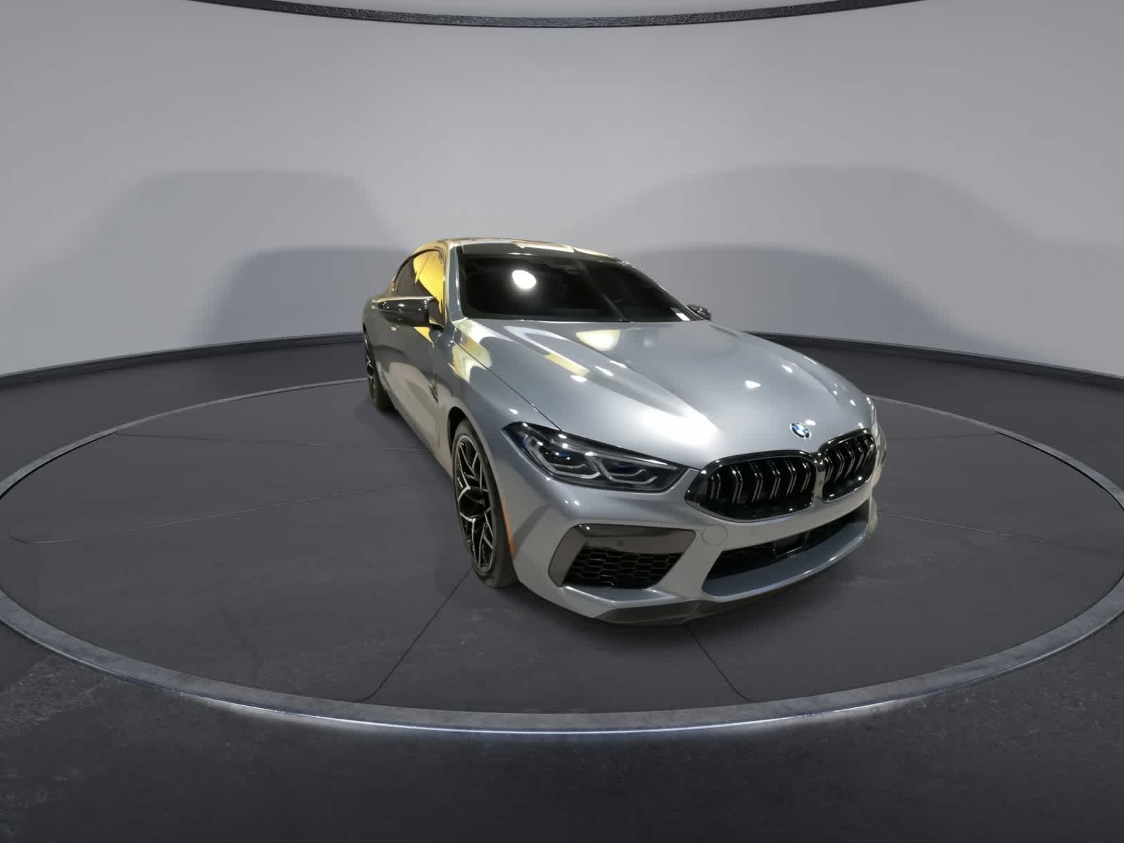 Thumbnail: 2023 BMW M8 - 3