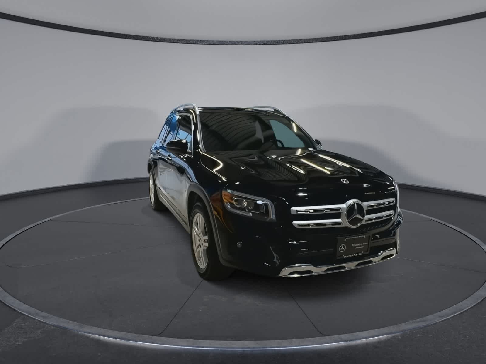 Thumbnail: 2021 Mercedes-Benz GLB - 3