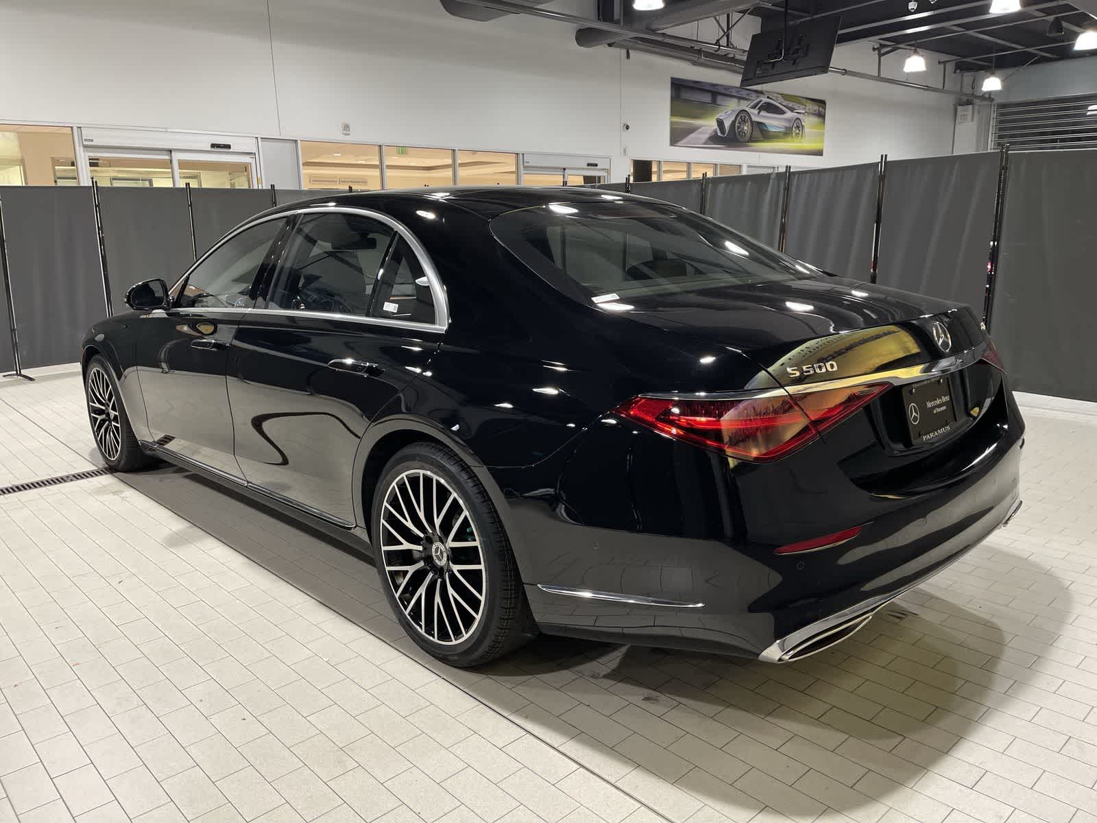 Thumbnail: 2023 Mercedes-Benz S-Class - 16