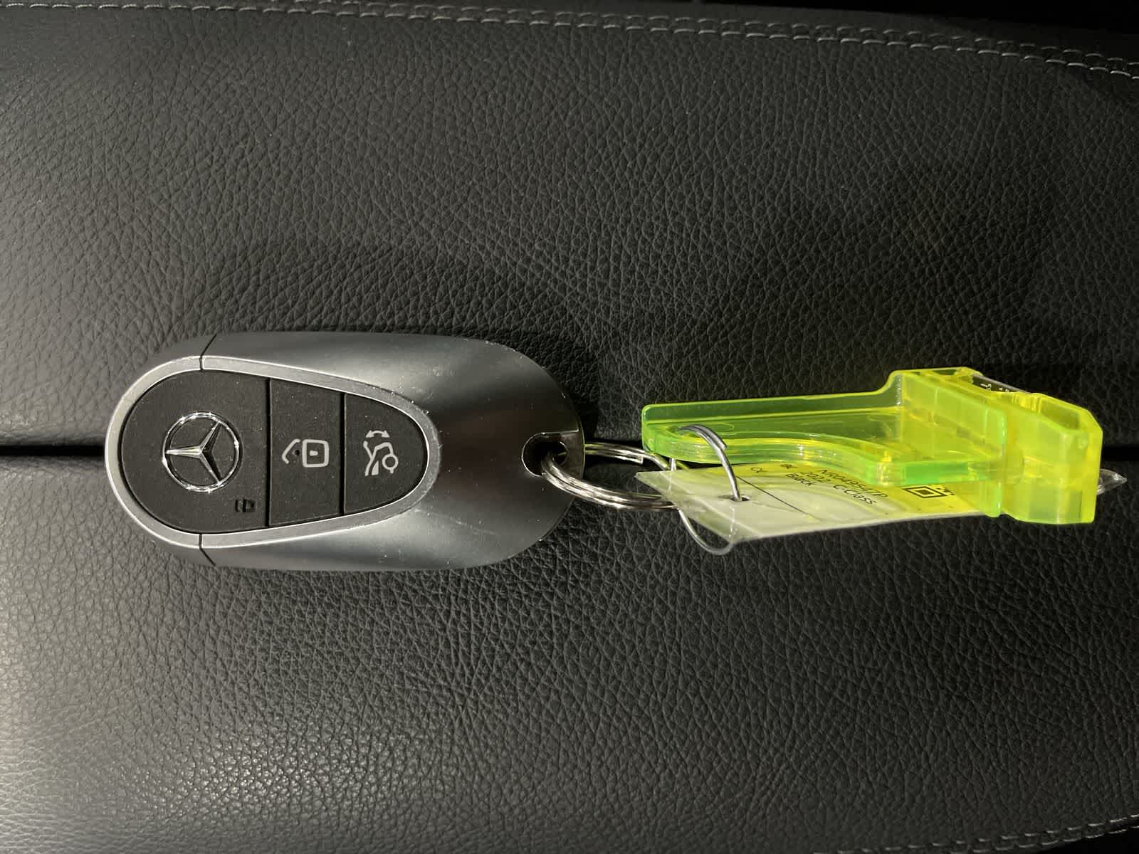 Thumbnail: 2022 Mercedes-Benz C-Class - 32