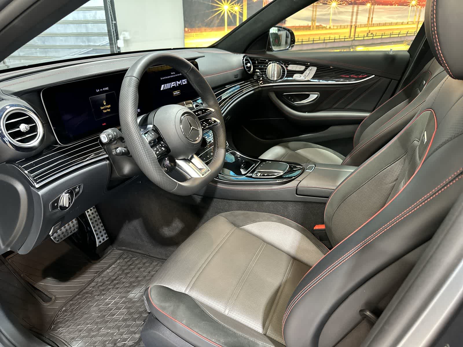Thumbnail: 2022 Mercedes-Benz E-Class - 14