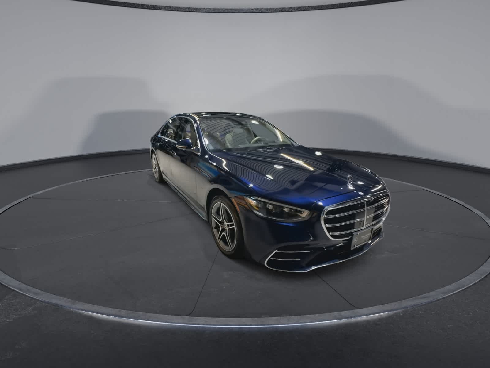 Thumbnail: 2022 Mercedes-Benz S-Class - 3