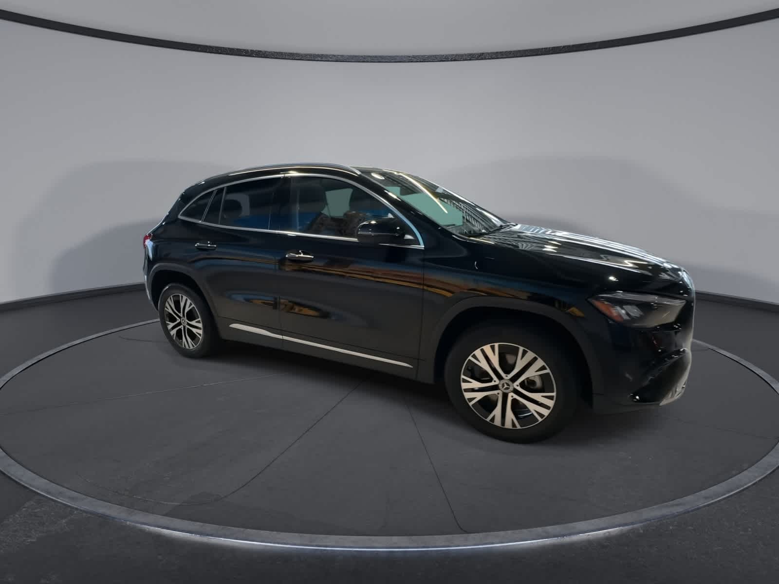 Thumbnail: 2026 Mercedes-Benz GLB - 3