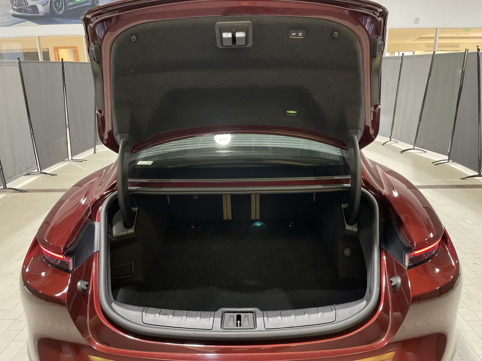 Thumbnail: 2022 Porsche Taycan - 31