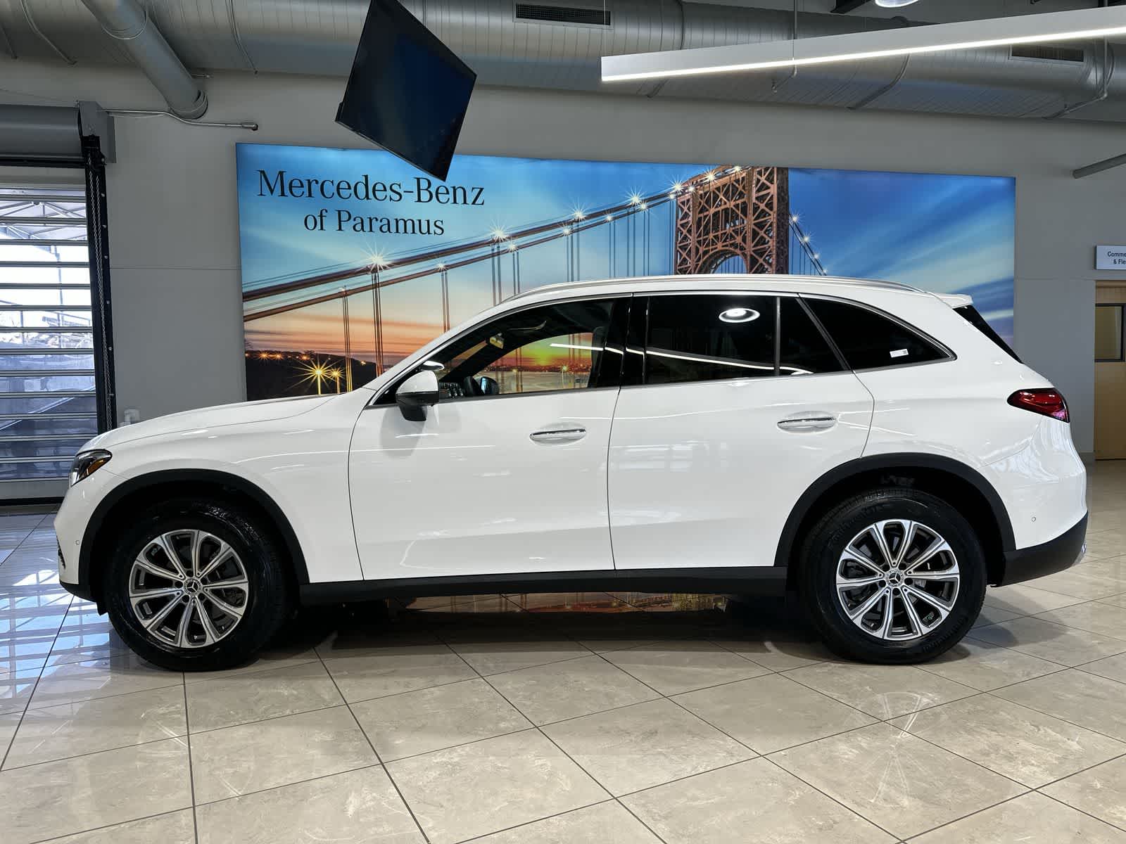 Thumbnail: 2026 Mercedes-Benz GLC - 15