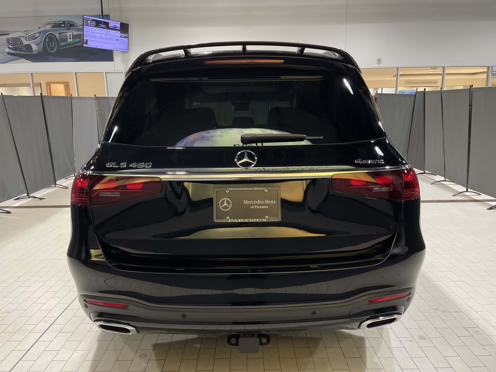 Thumbnail: 2025 Mercedes-Benz GLS - 17
