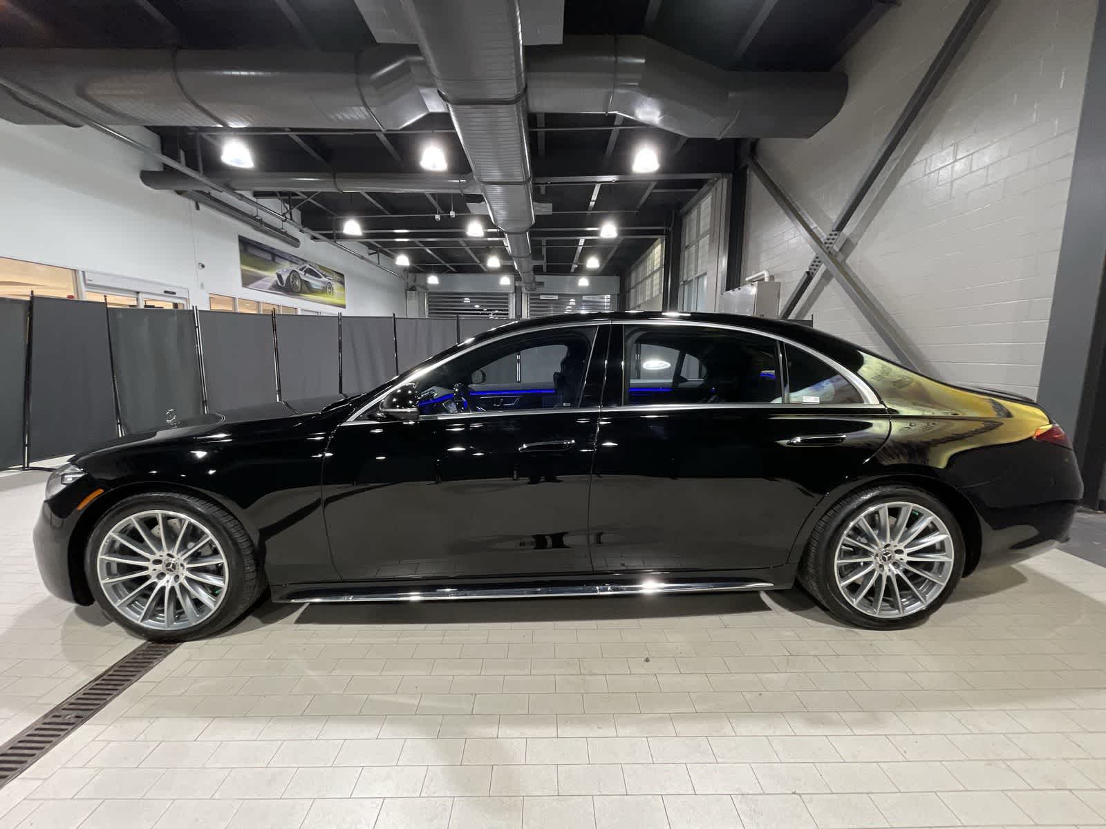 Thumbnail: 2023 Mercedes-Benz S-Class - 15